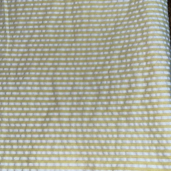 Yellow Cotton Seersucker Fabric One Yard - Picture 2 of 3
